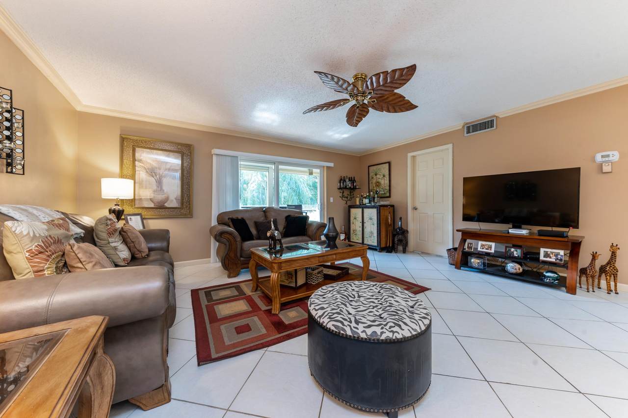 207 Tropic Isle Drive - Photo 1