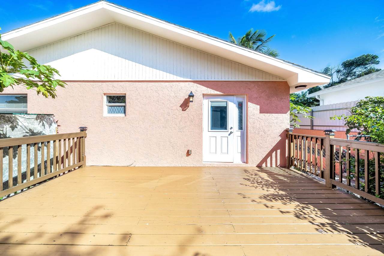 614 Highland Avenue - Photo 1