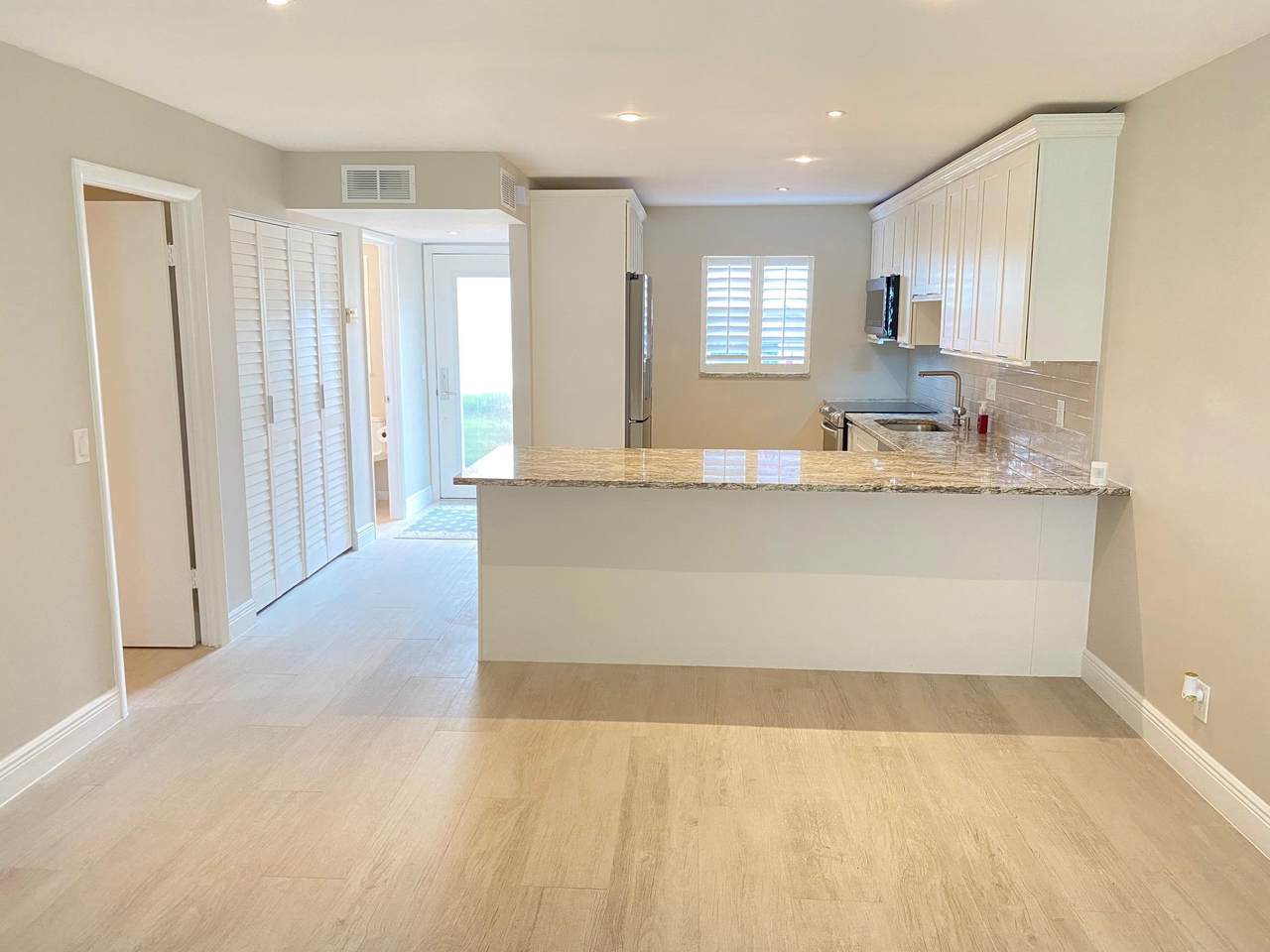 12018 Greenway Circle - Photo 1