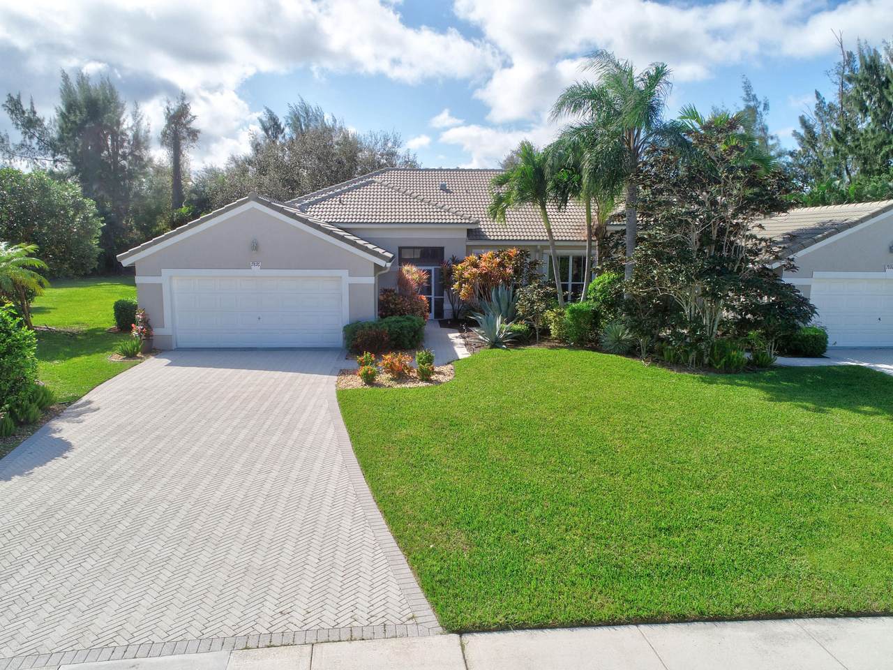 7876 Rockford Road - Photo 1