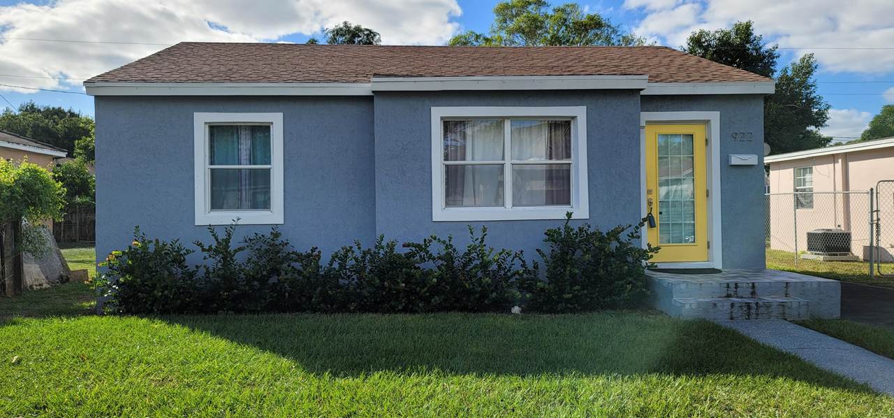 922 39th Street - Photo 1