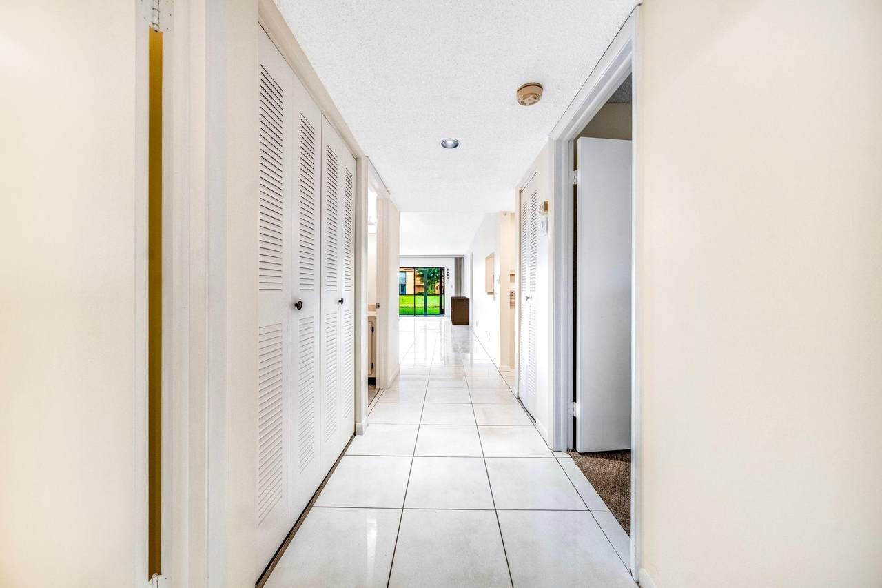 15450 Pembridge Avenue - Photo 1