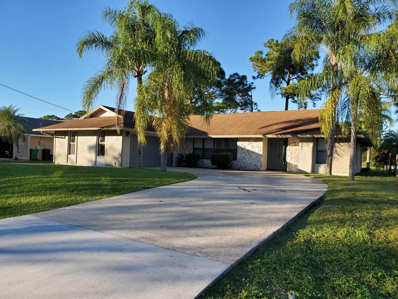 101 Chapman Avenue - Photo 1