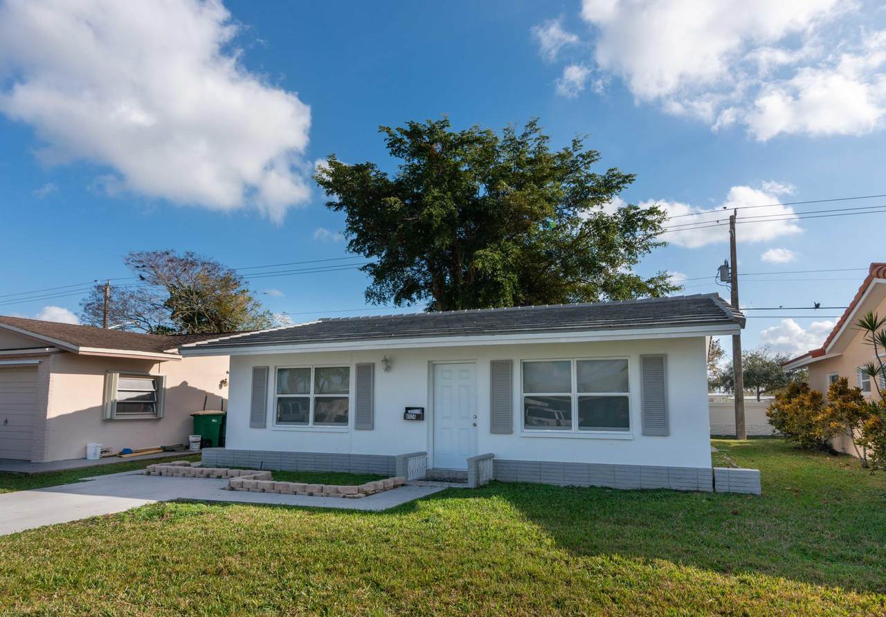 8524 57th Court - Photo 1