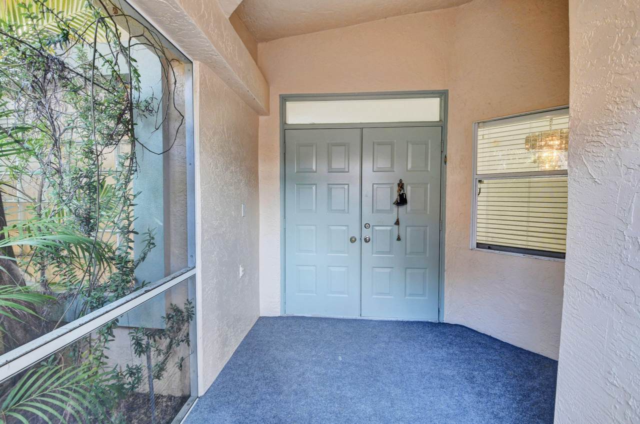 9746 Harbour Lake Circle - Photo 1