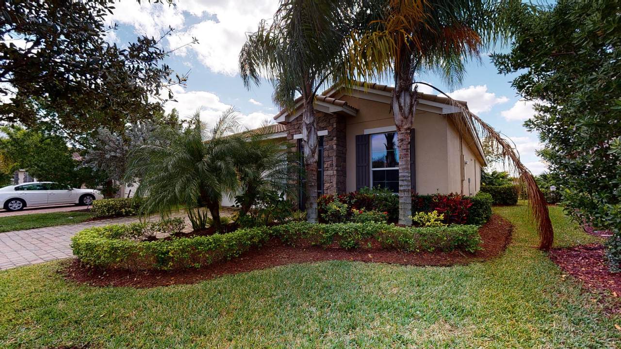 9715 Royal Poinciana Drive - Photo 1