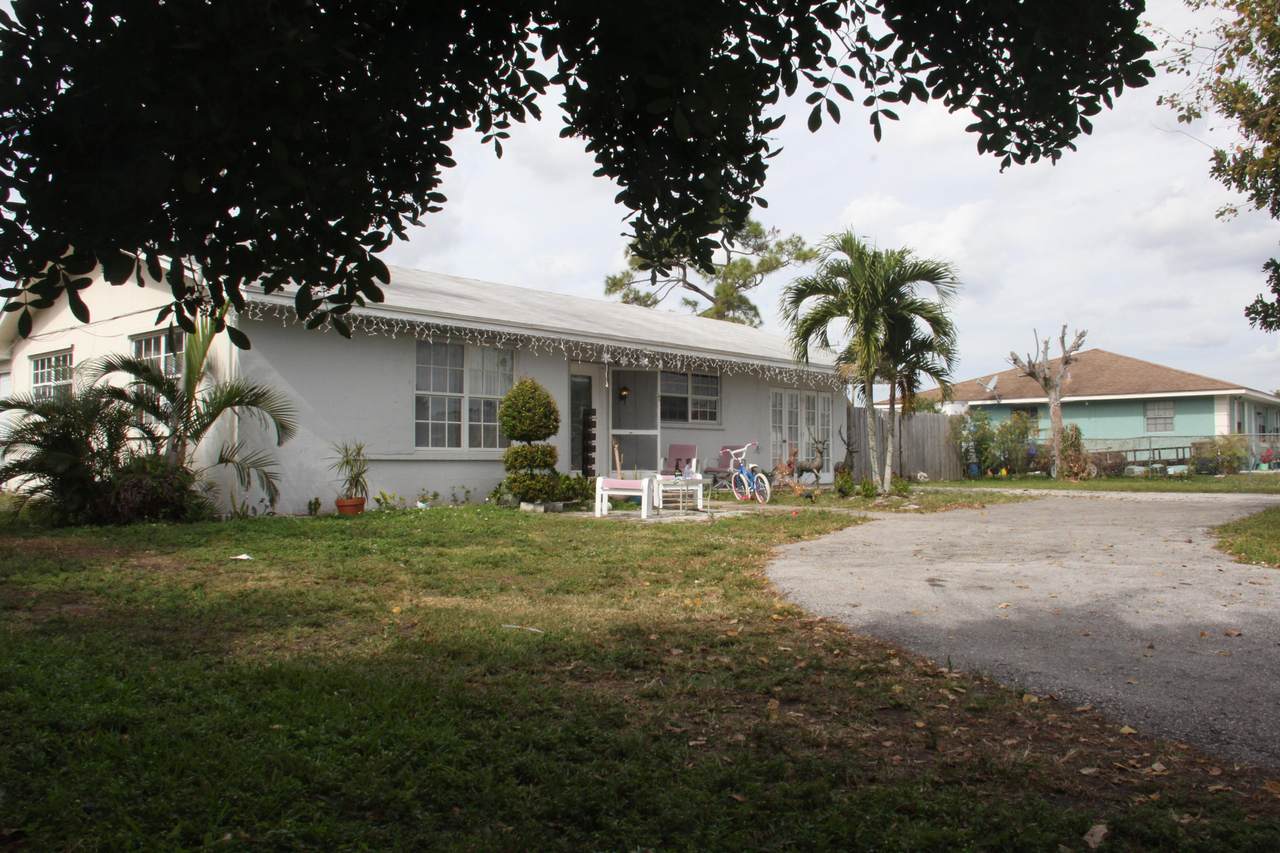141 Broward Avenue - Photo 1