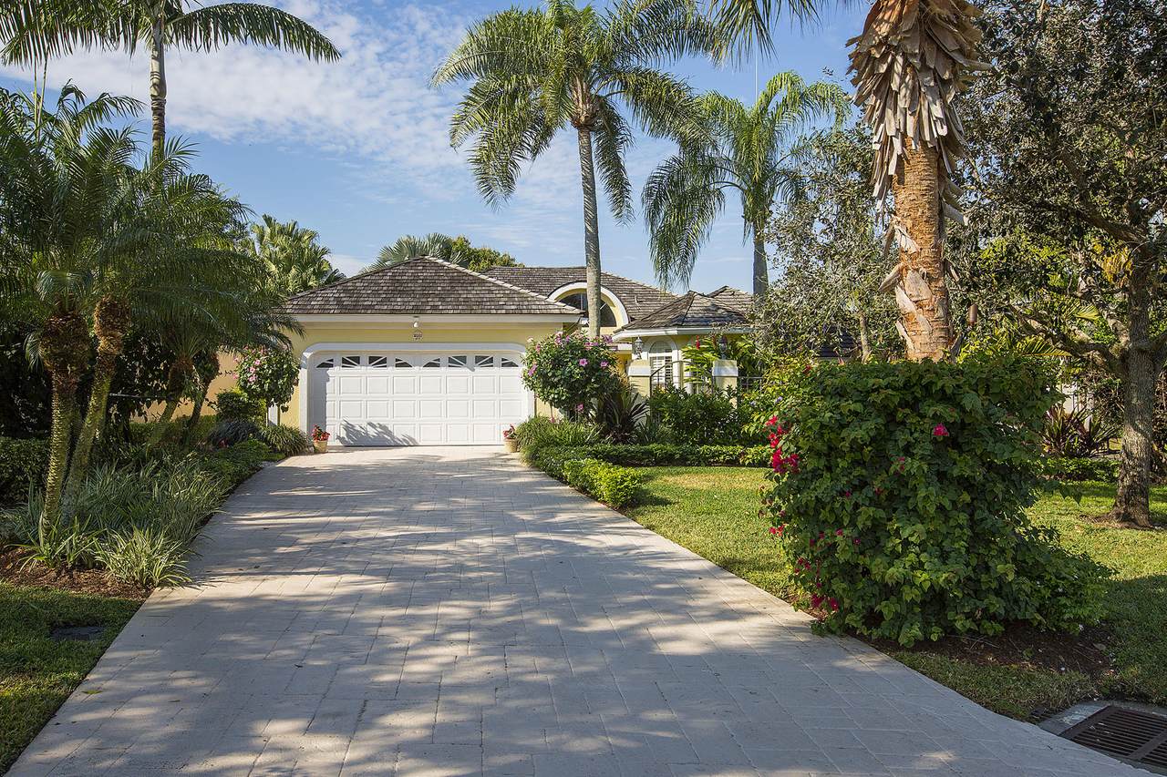 2551 Muir Circle - Photo 1