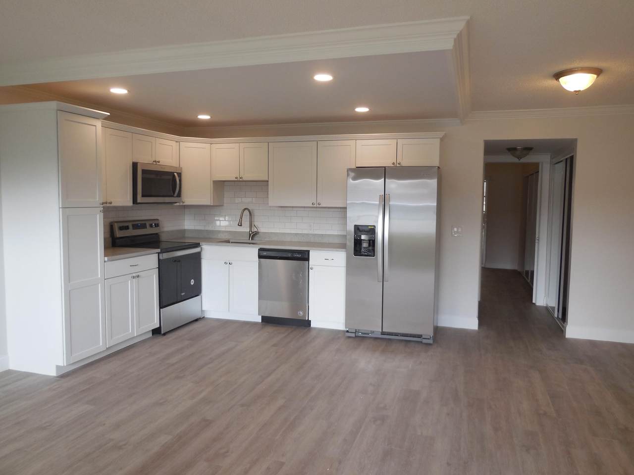 205 Sheffield I - Photo 1