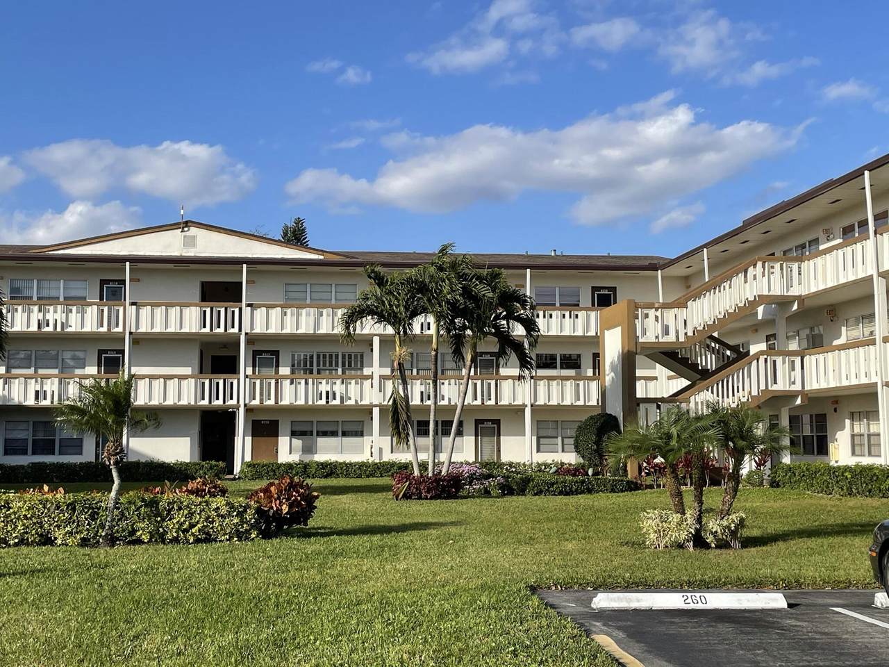 290 Mansfield G - Photo 1
