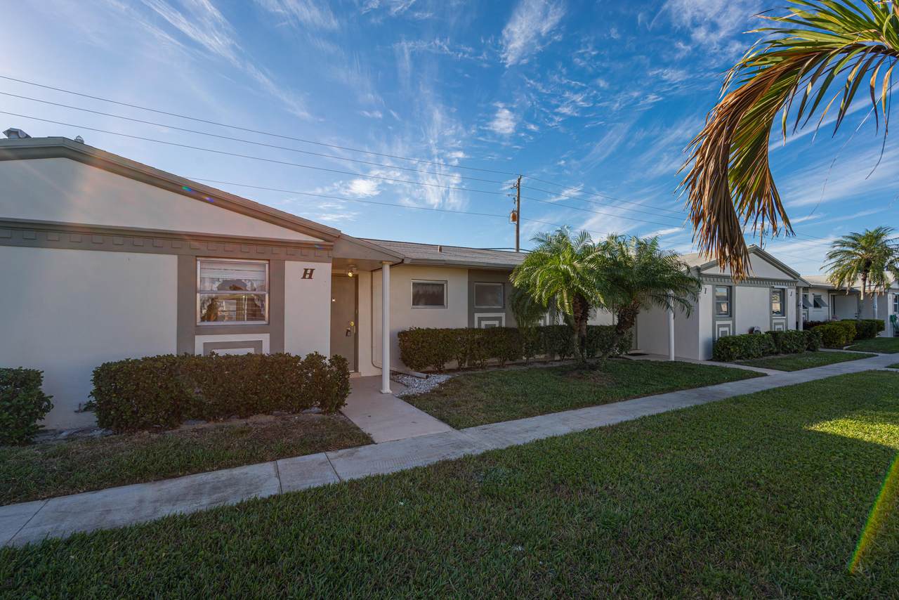 2823 Crosley Drive - Photo 1