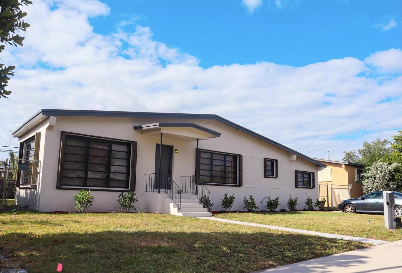 7870 17th Terrace - Photo 1