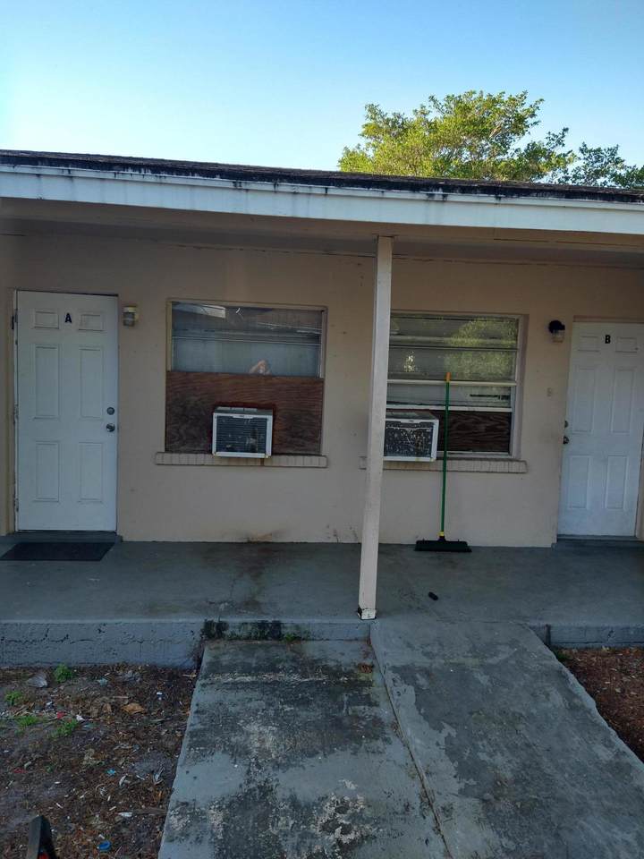 427 12th Street - Photo 1