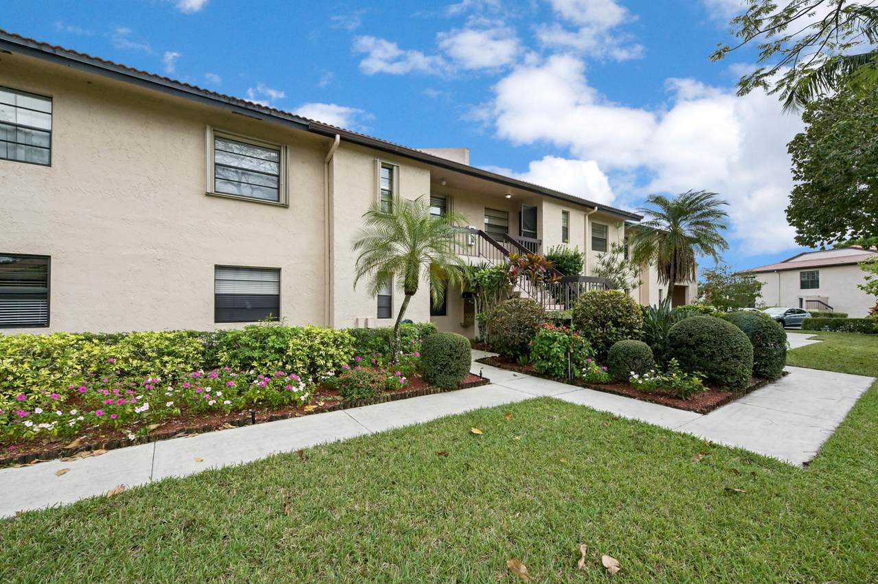 9268 Vista Del Lago - Photo 1