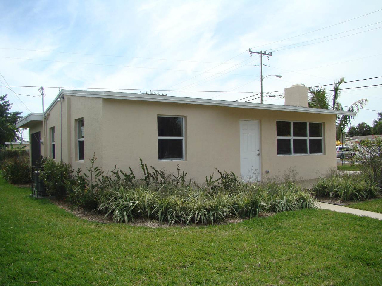 568 Aspen Road - Photo 1
