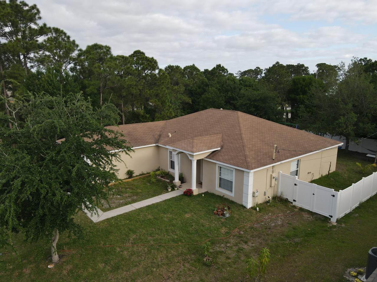 1373 Prairie Circle - Photo 1