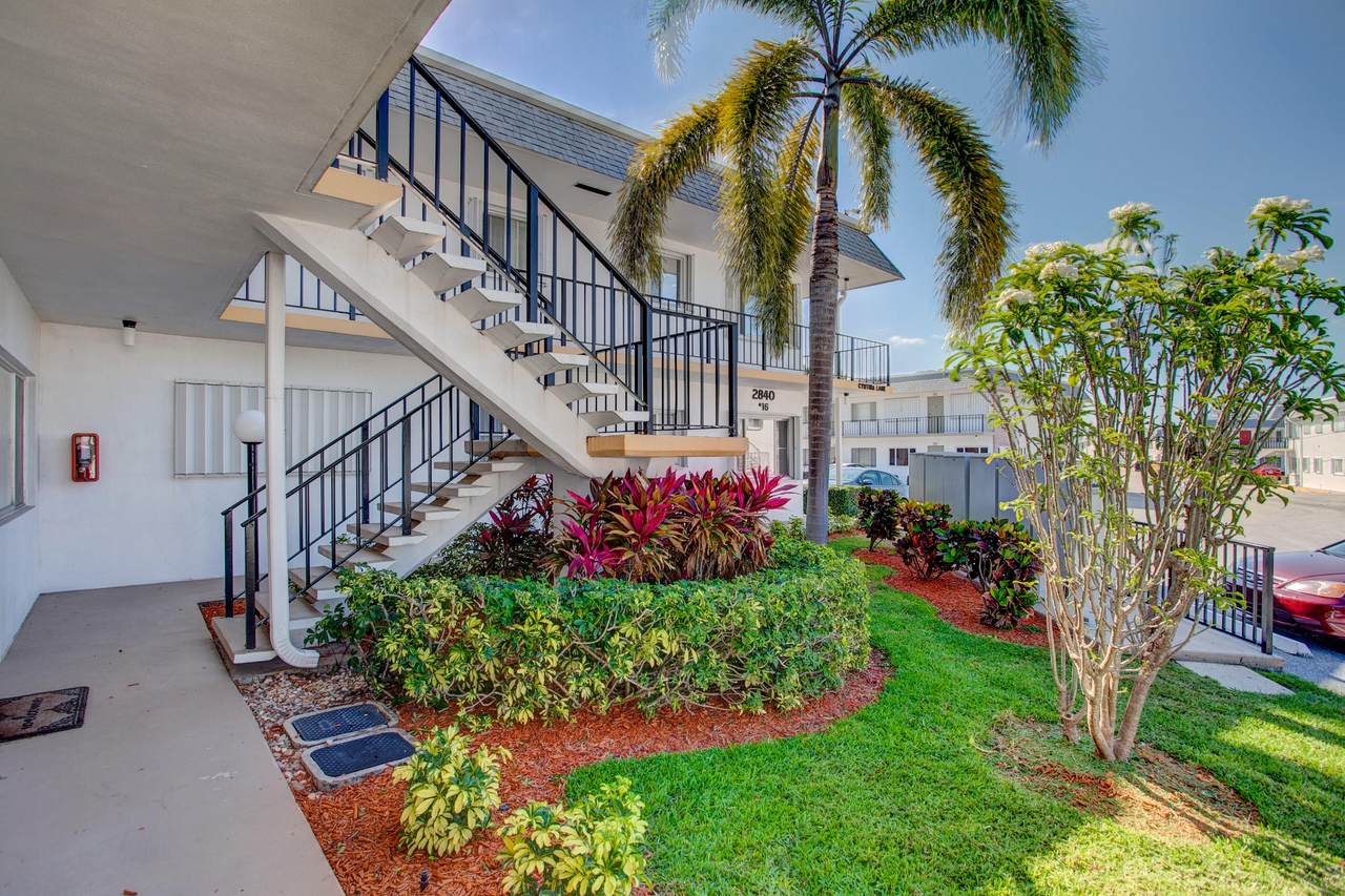 2840 Cynthia Lane - Photo 1