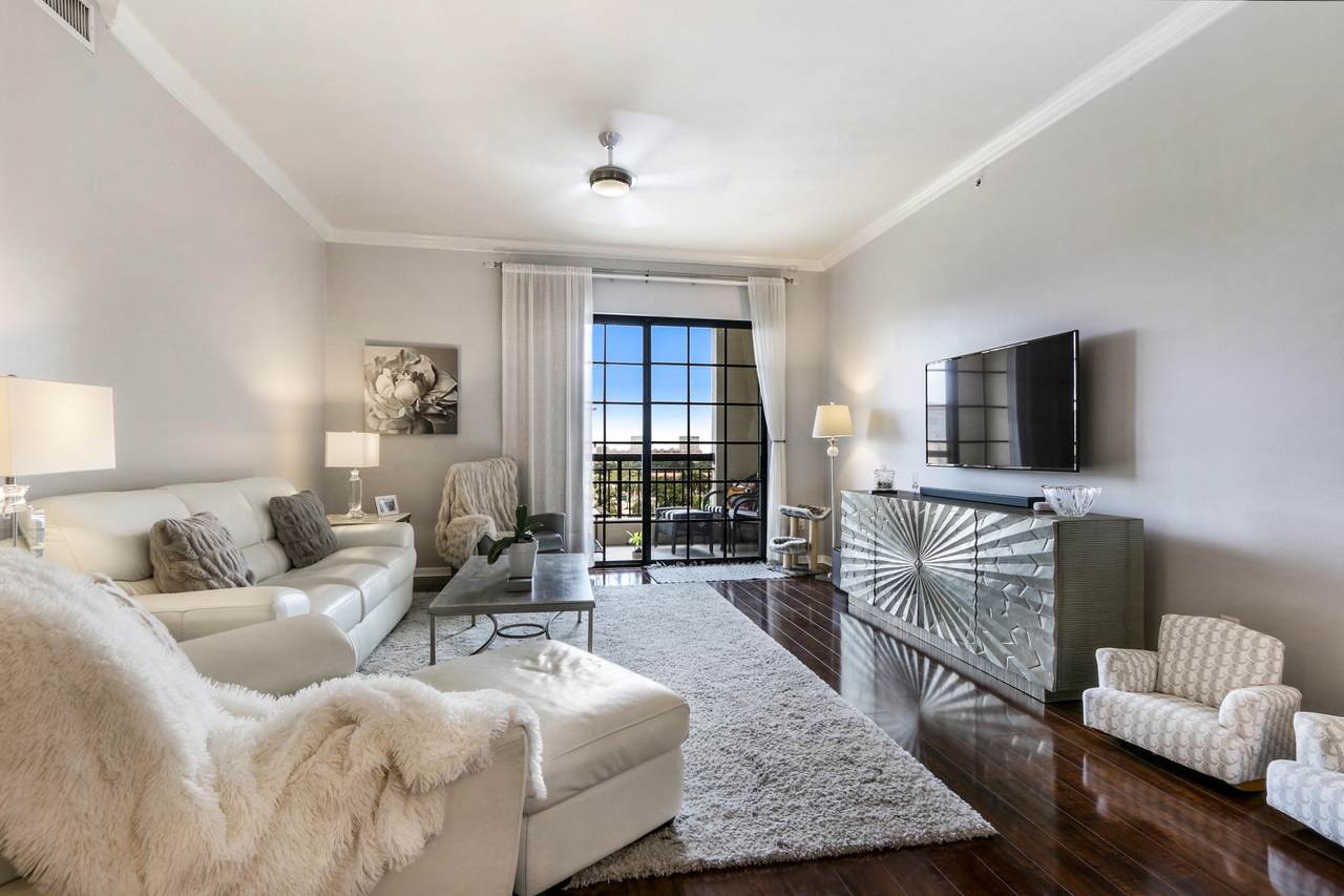 233 Federal Highway - Photo 1