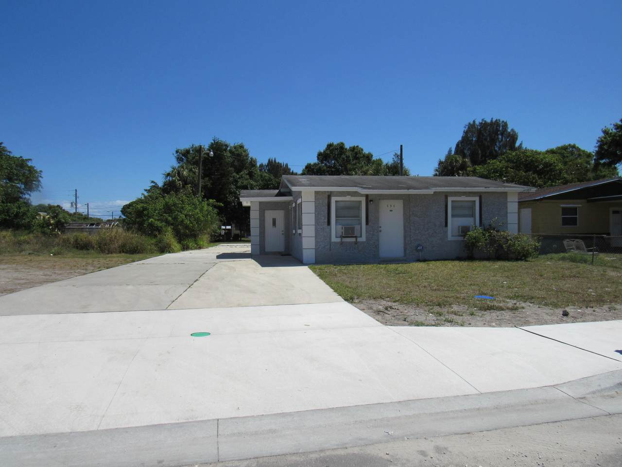 434 17th Street - Photo 1