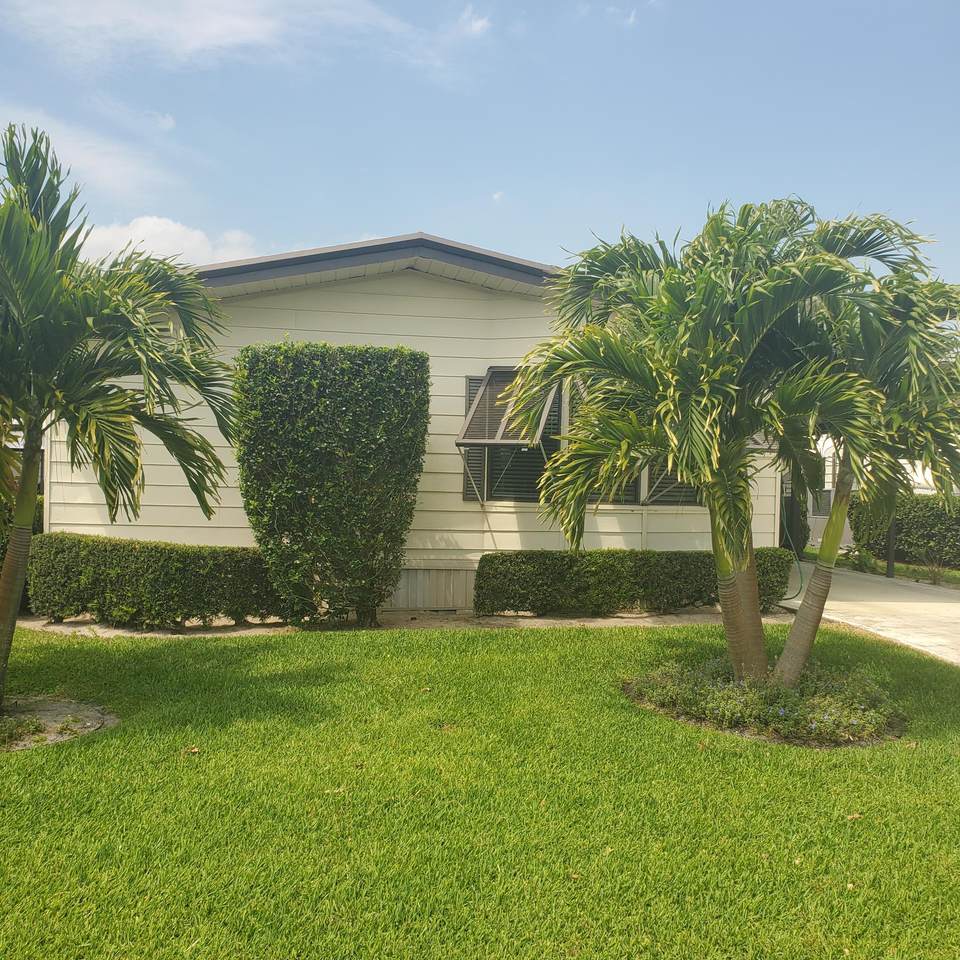 7904 Saratoga Drive - Photo 1