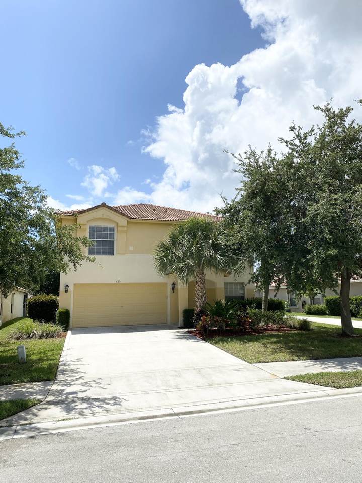 615 Stanford Lane - Photo 1