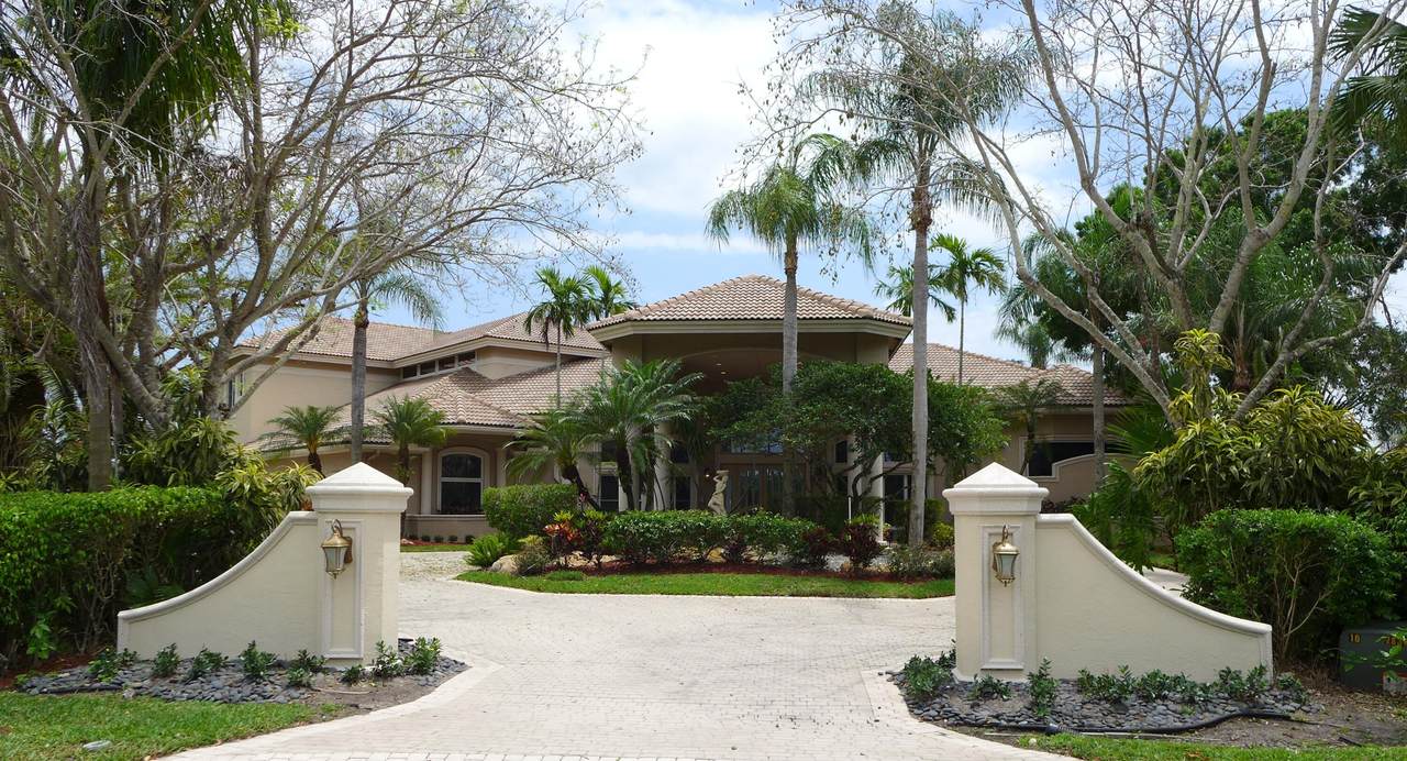 7600 Marblehead Lane - Photo 1