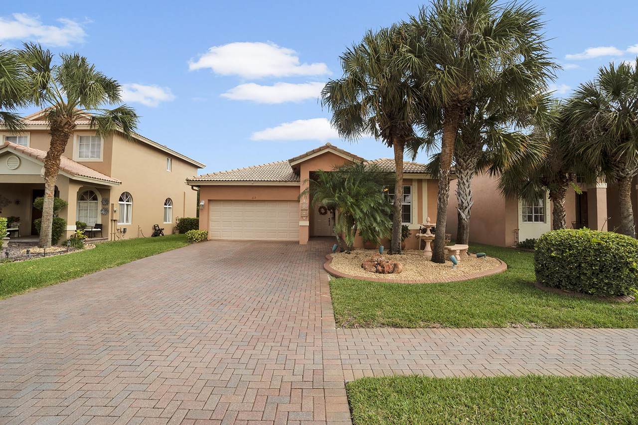 113 Catania Way - Photo 1