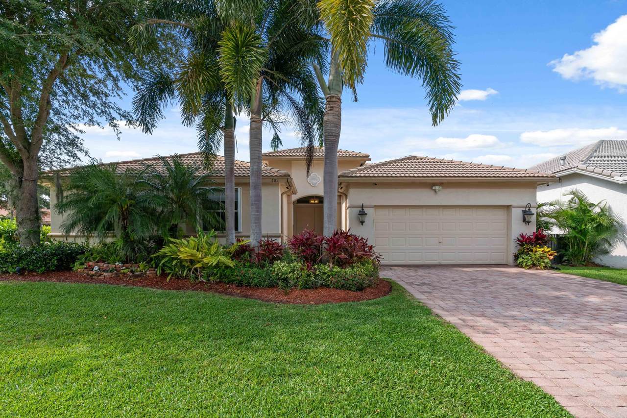 102 San Vincente Place - Photo 1