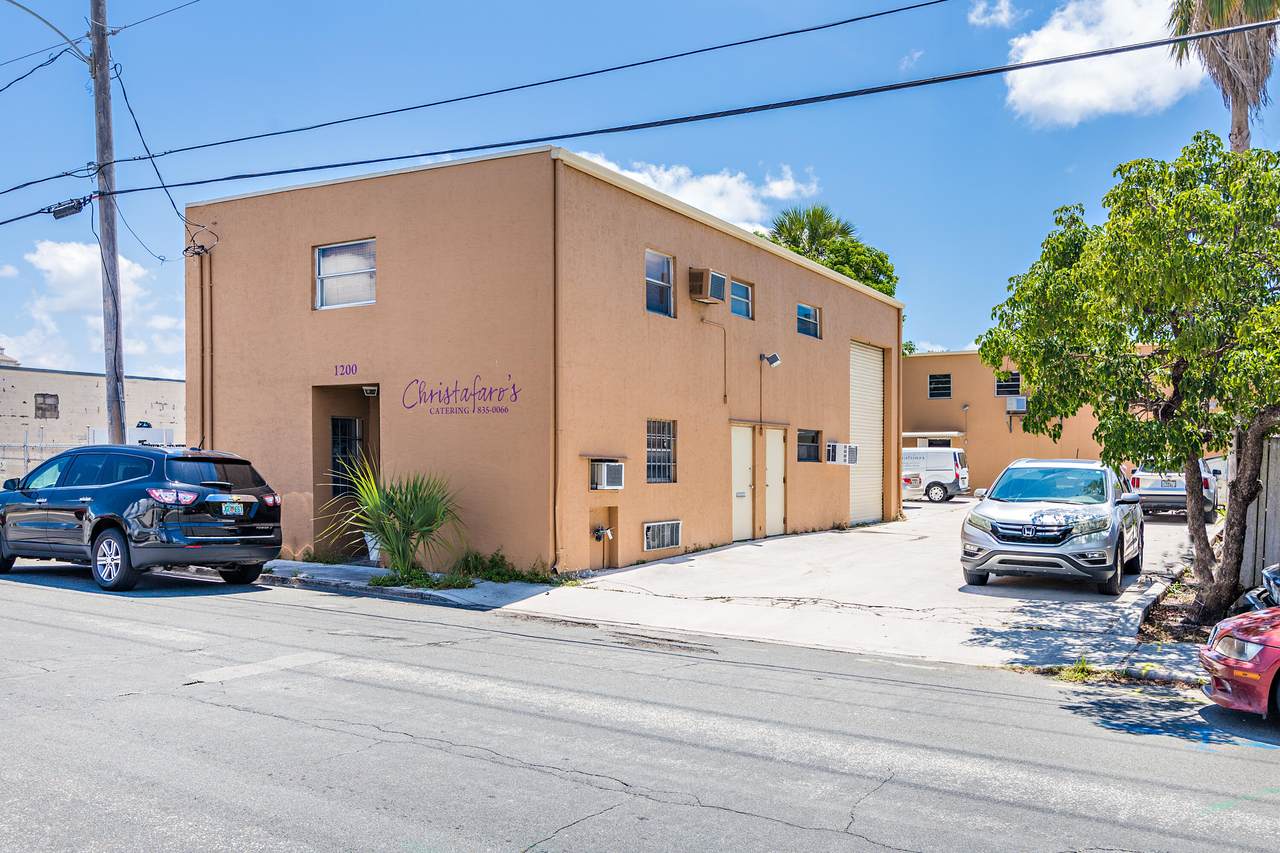 1200 Clare Avenue - Photo 1