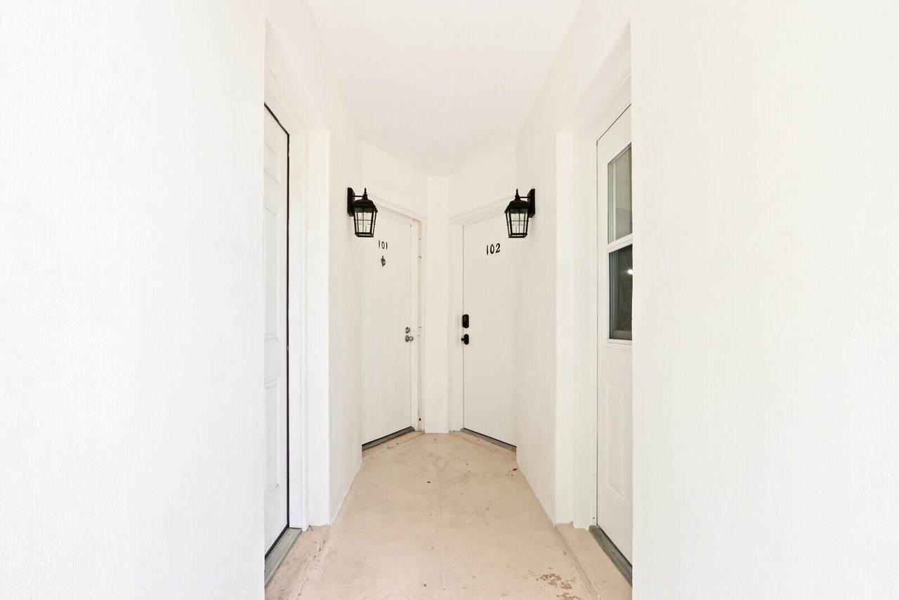 91 Willow Road - Photo 1
