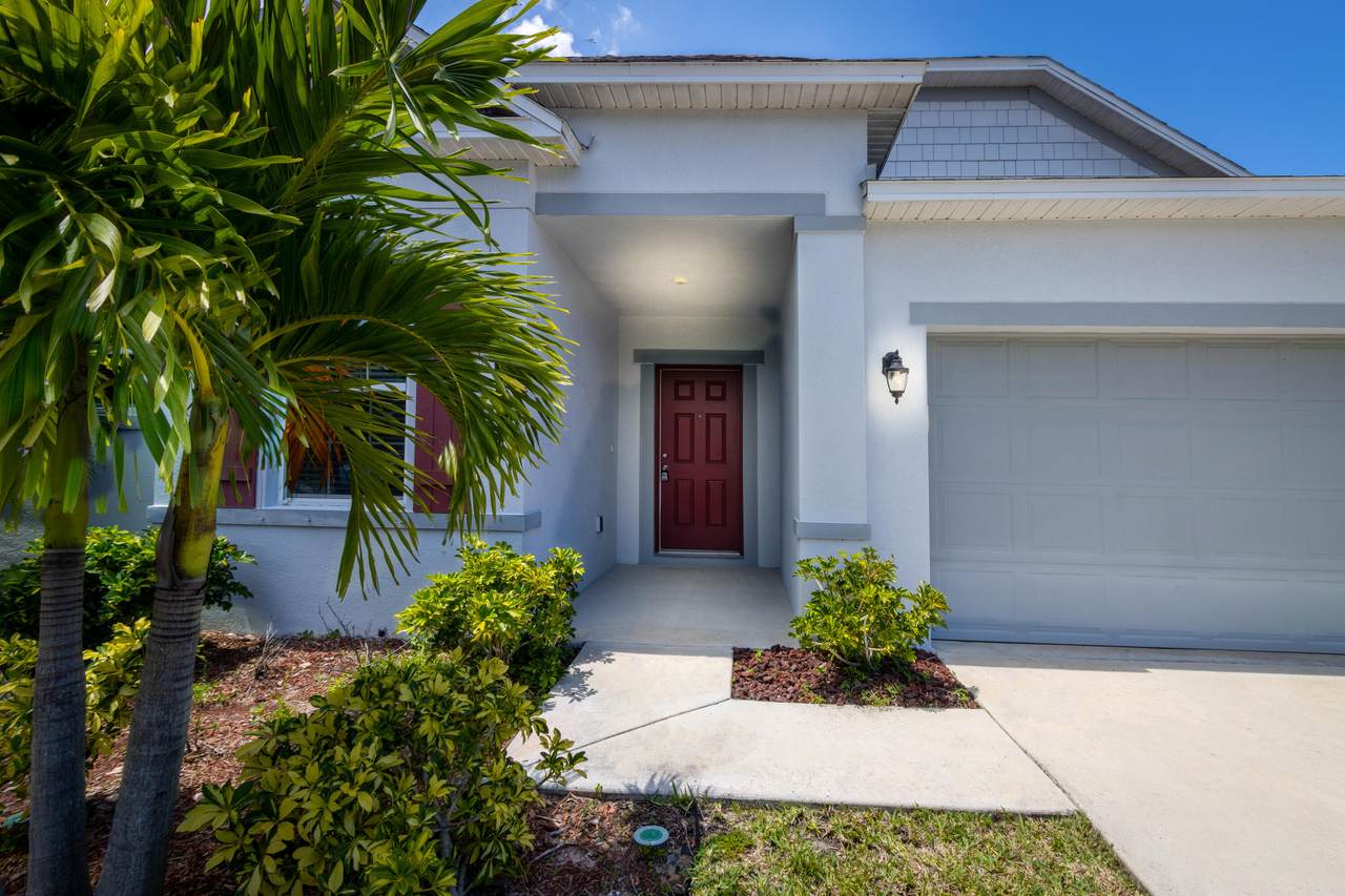 5200 Wisk Fern Circle - Photo 1