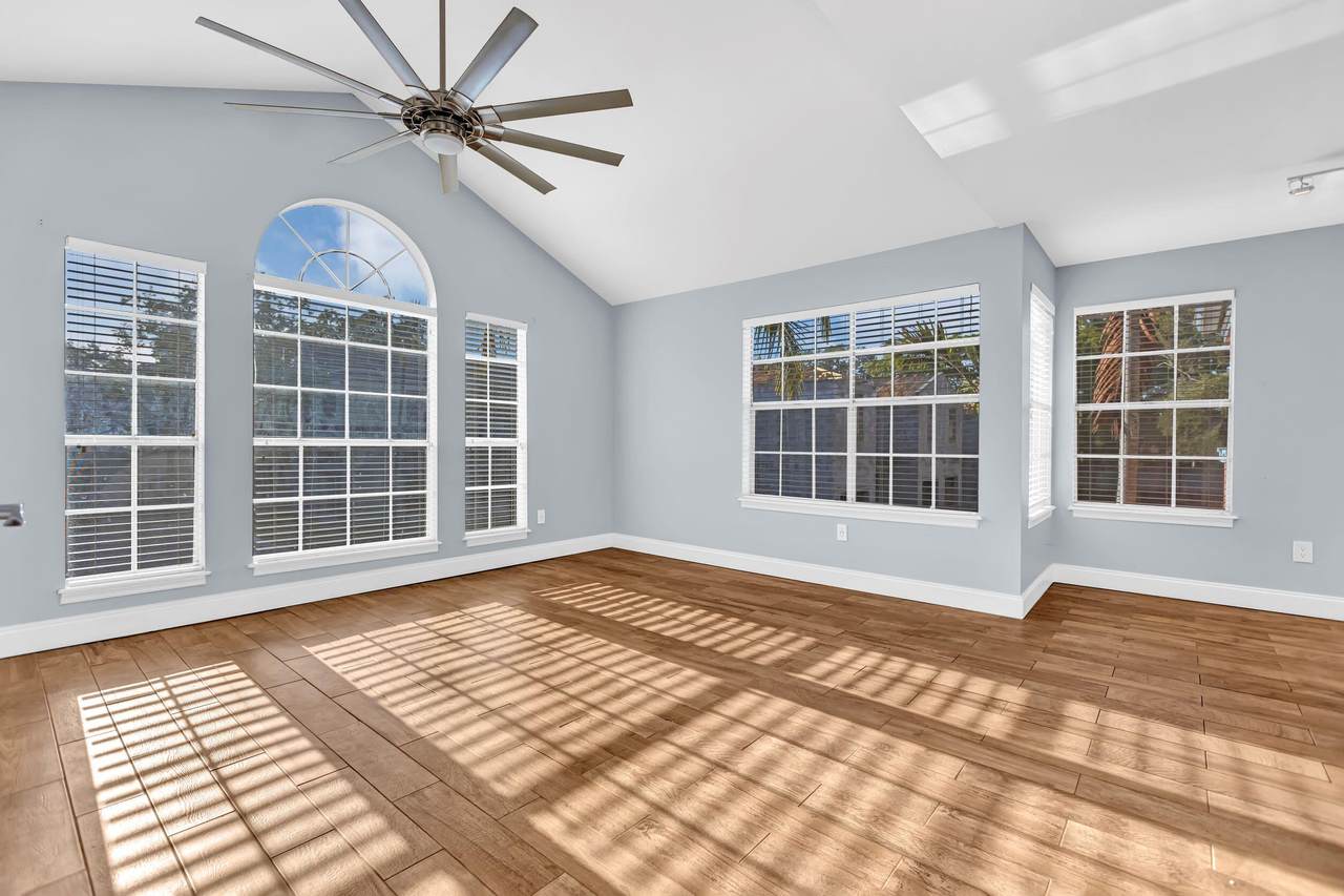 1345 Crystal J Way - Photo 1