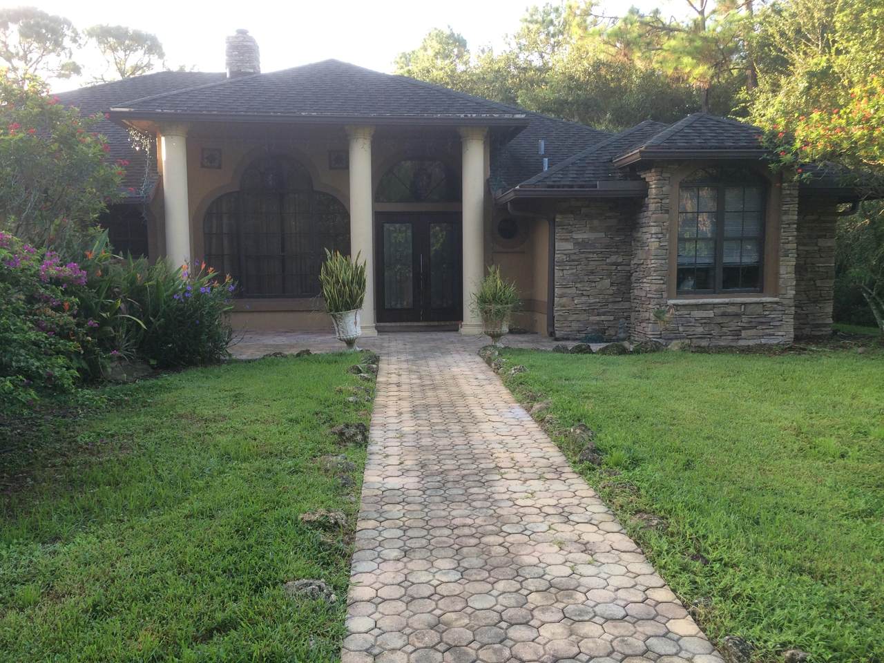 5784 Homeland Road - Photo 1