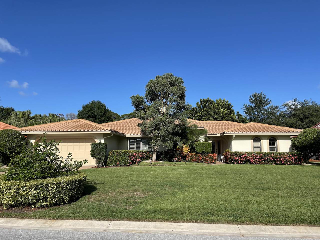 2261 Starling Drive - Photo 1