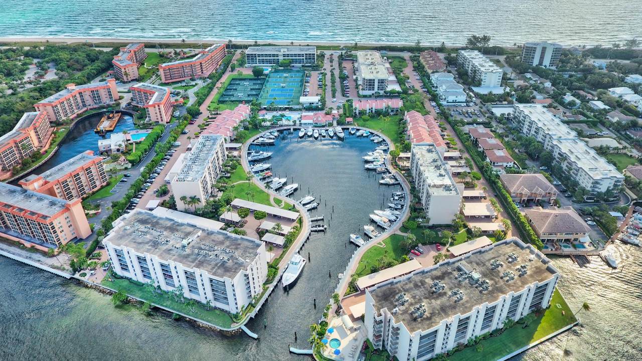 2667 Ocean Boulevard - Photo 1