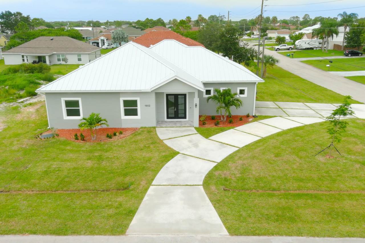 1902 Guernsey Street - Photo 1