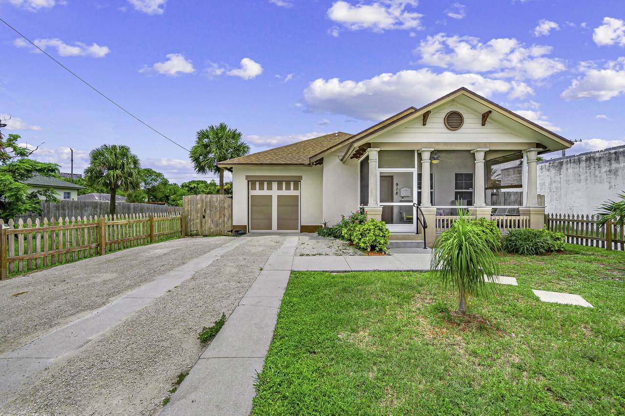 918 13th Street - Photo 1