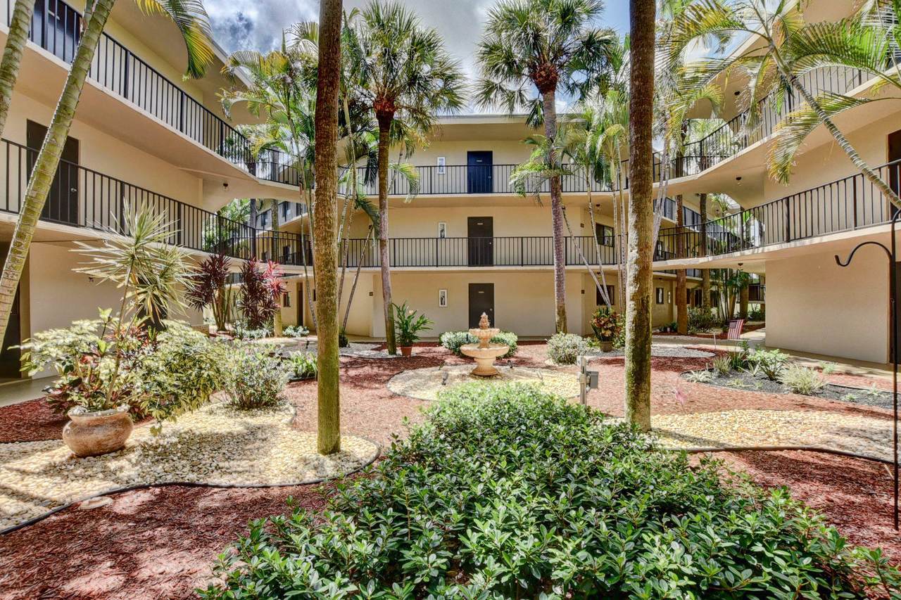 5370 Las Verdes Circle - Photo 1