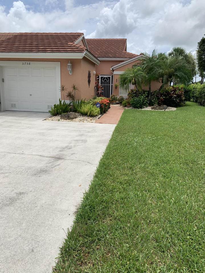 5758 Royal Lake Circle - Photo 1