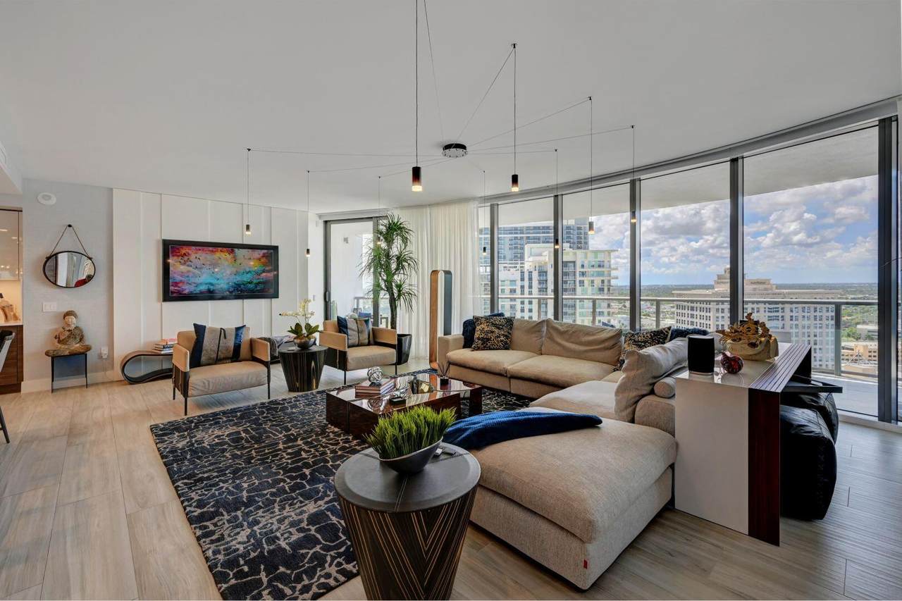 100 Las Olas Boulevard - Photo 1