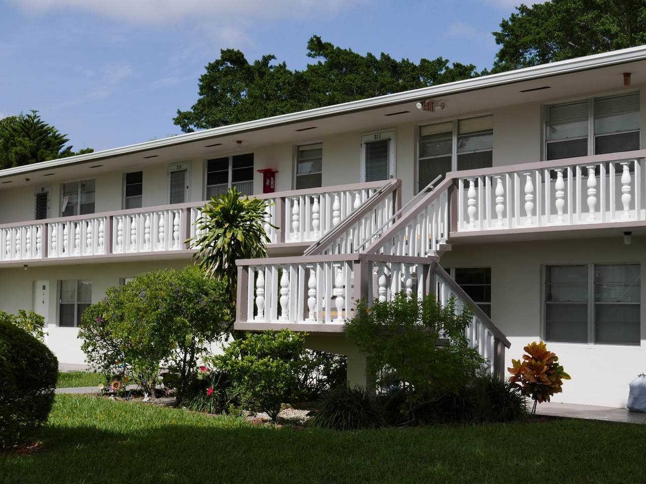 311 Chatham O - Photo 1