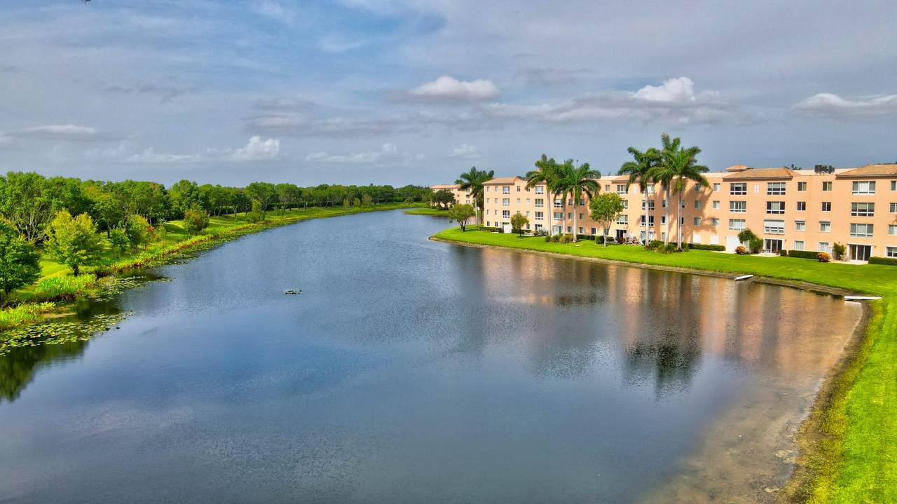 5746 Crystal Shores Drive - Photo 1