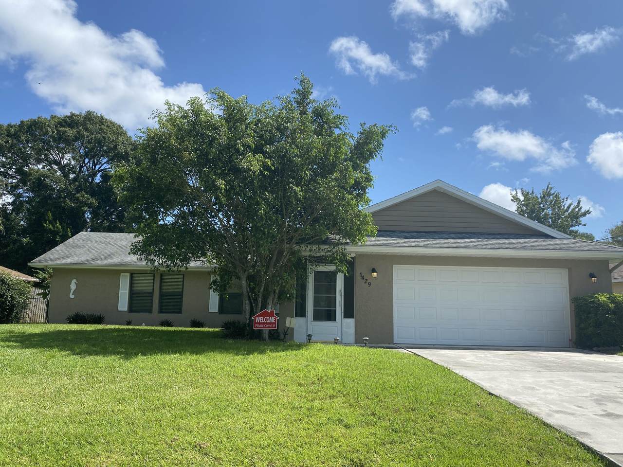 1429 Proctor Lane - Photo 1