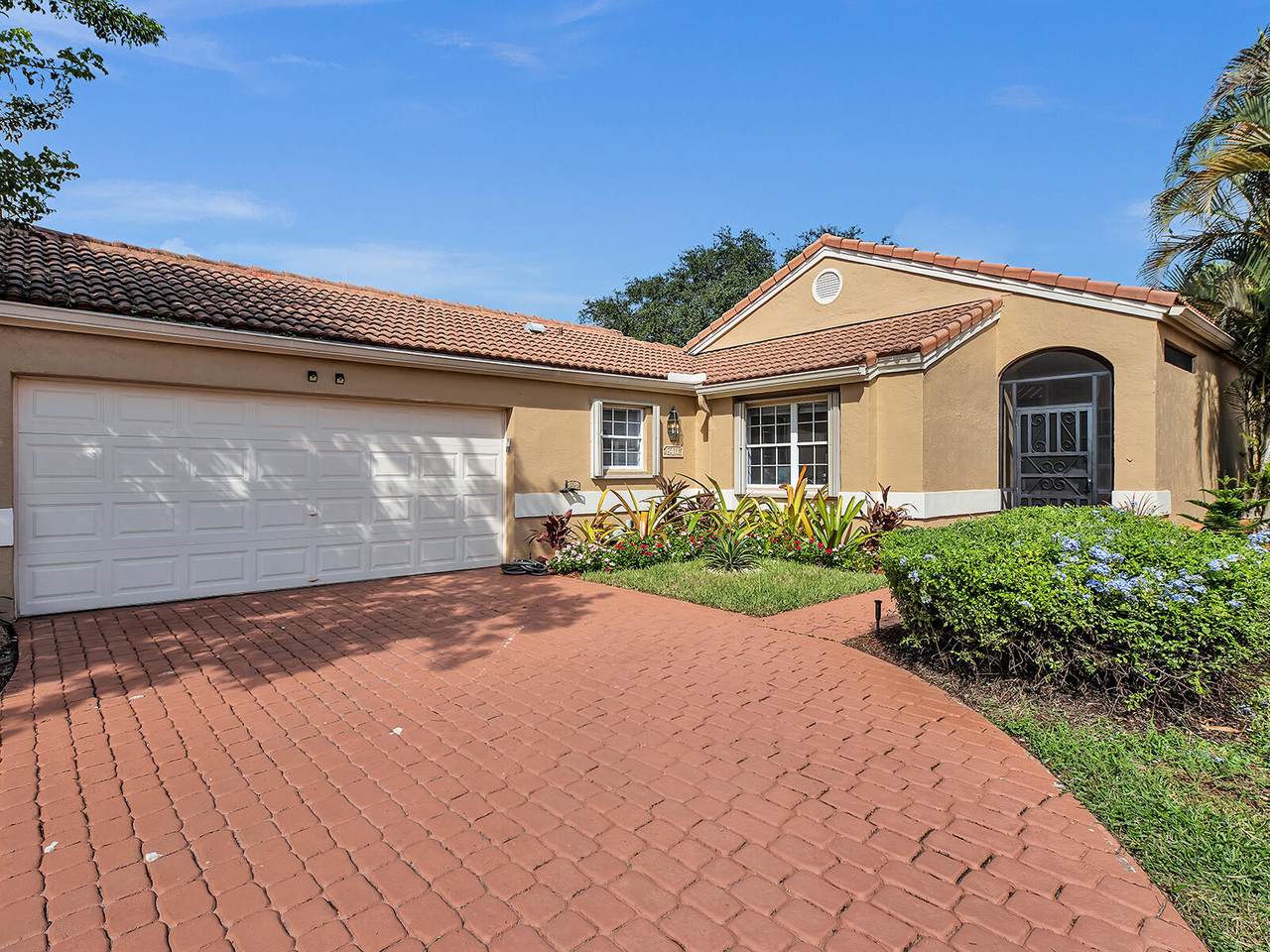 8411 Nadmar Avenue - Photo 1