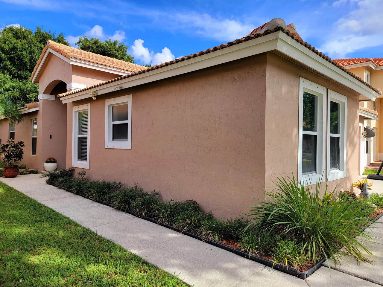 6268 Willoughby Circle - Photo 1