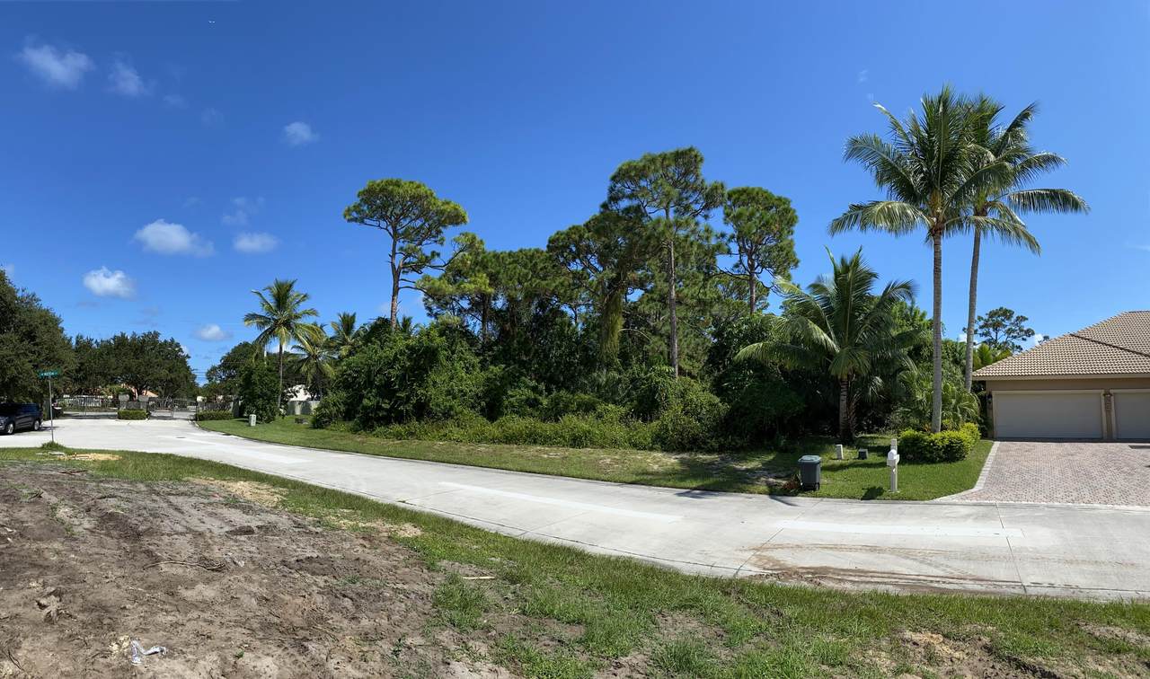 7912 Windjammer Way - Photo 1