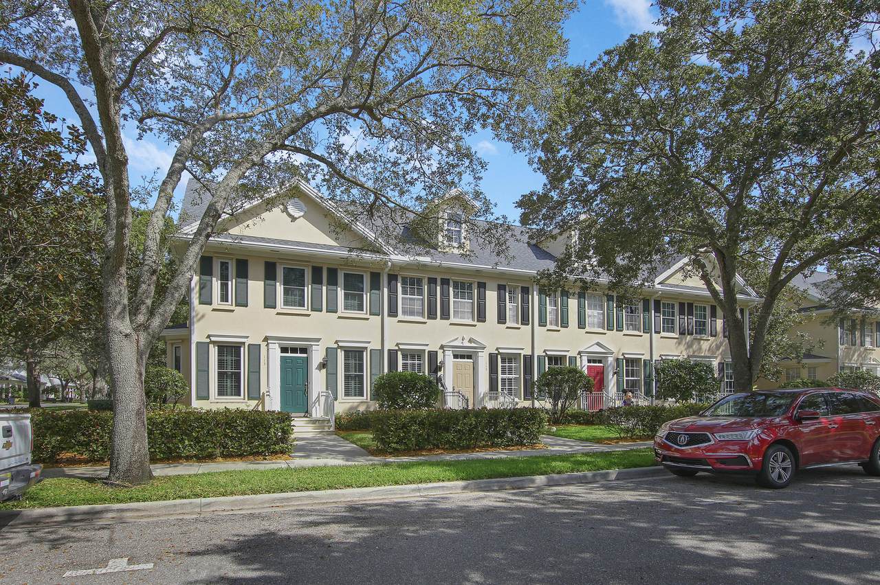 115 Bishopwood Drive - Photo 1