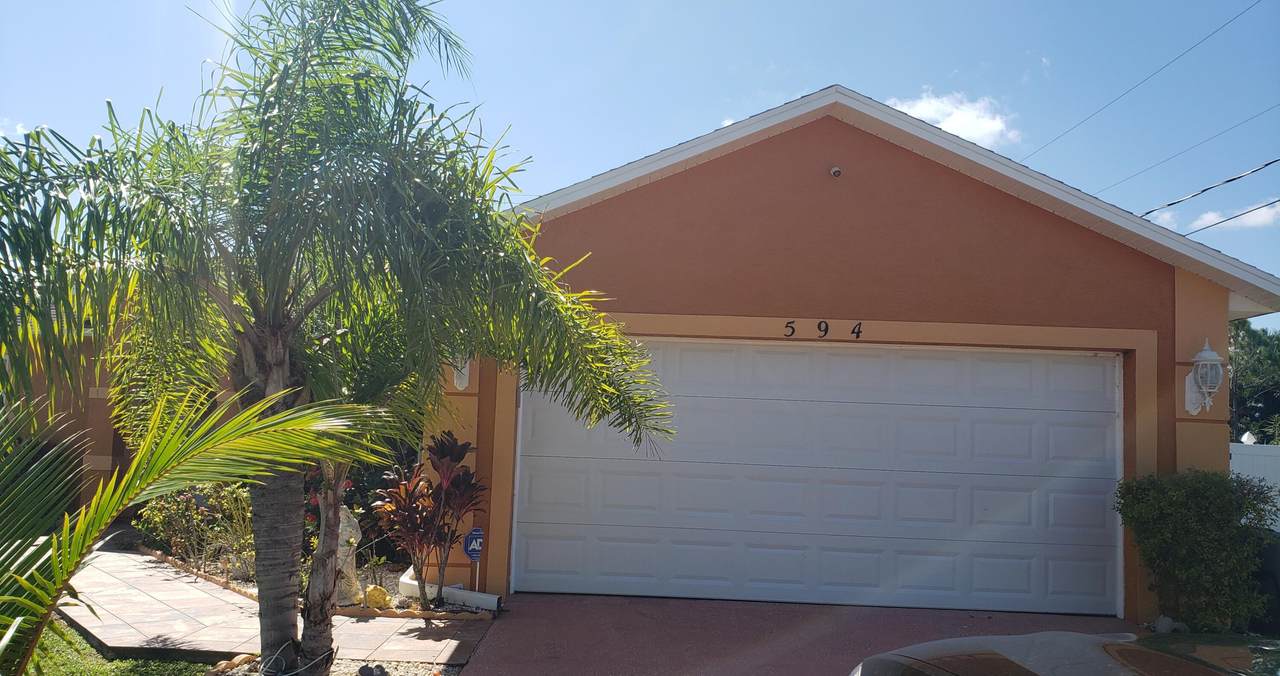 594 Grove Avenue - Photo 1