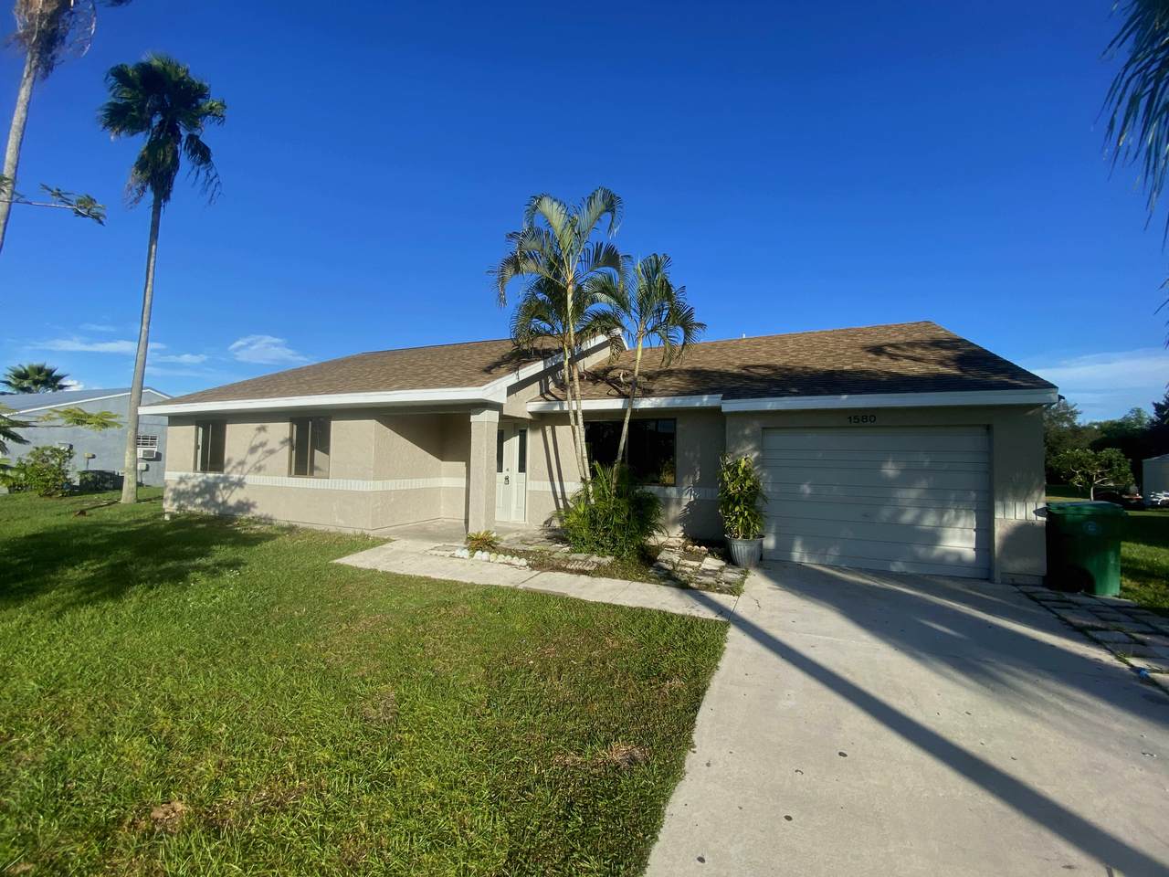 1580 Collette Circle - Photo 1
