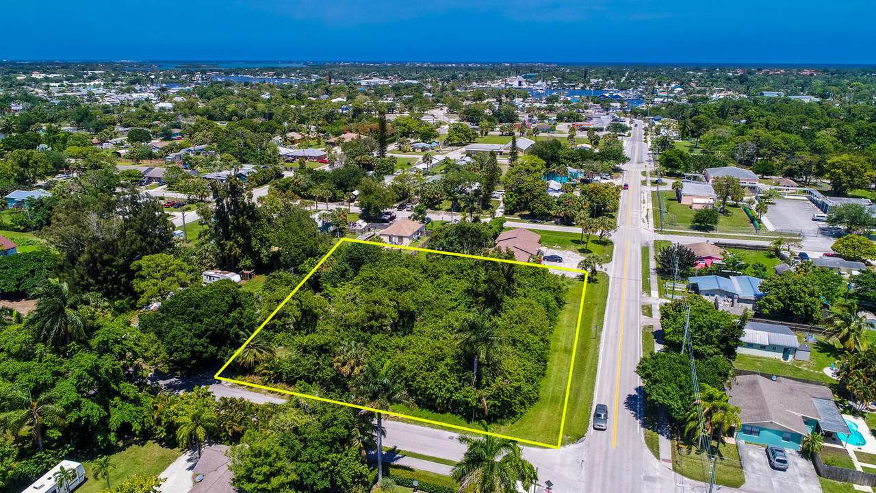 4983 Grouper Avenue - Photo 1